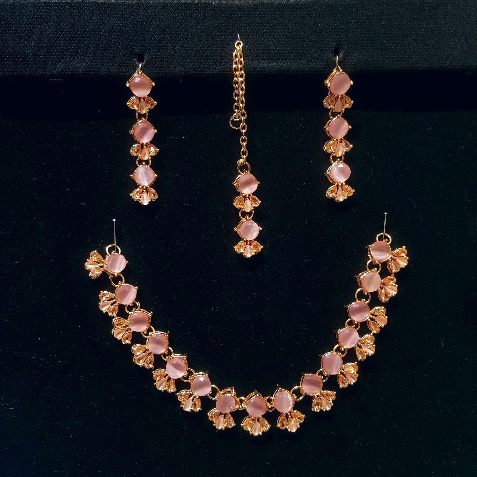 Blush Pink Necklace Set – Elegant Bridal Jewelry with Earrings & Tikka