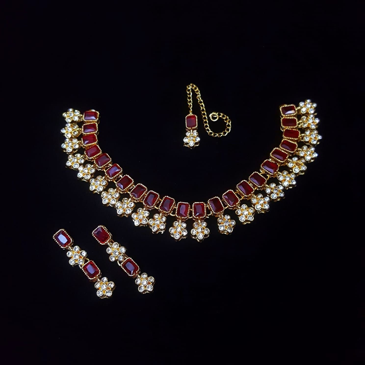 Ruby Red &  amp; Go Bridal Necklace Set – Elegant Kundan Jewelry with Earrings & amp Tikka
