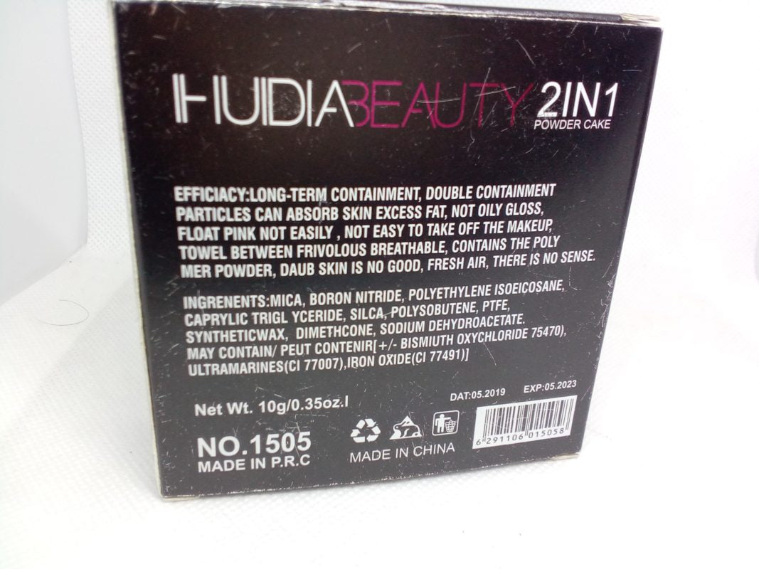 Huda Beauty 2 in 1 Powder Cake